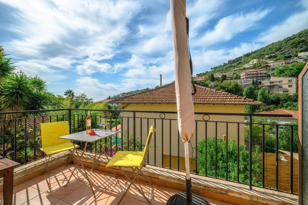 La Villa Julia - Calme - Spacieux - Parking Prive - Climatisation Menton Eksteriør bilde